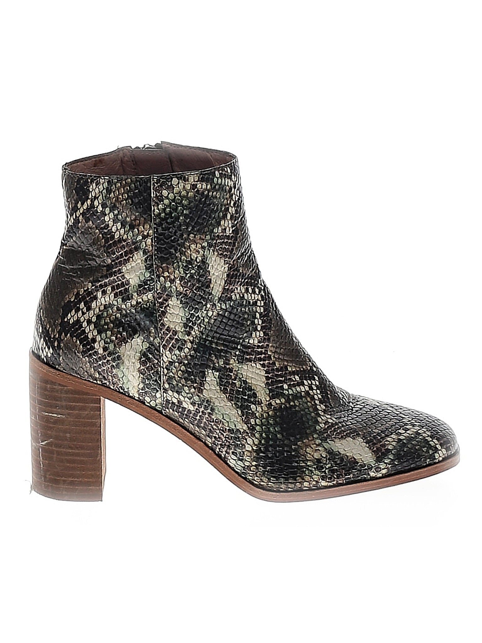 1 shoe size - 8
