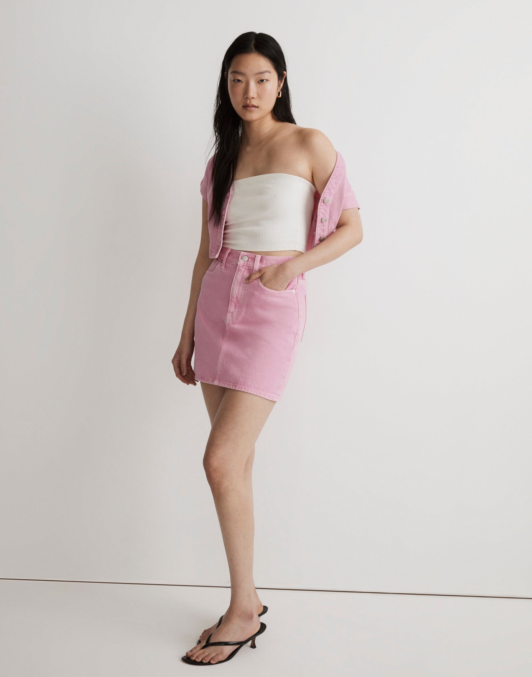 2 waist size - 23