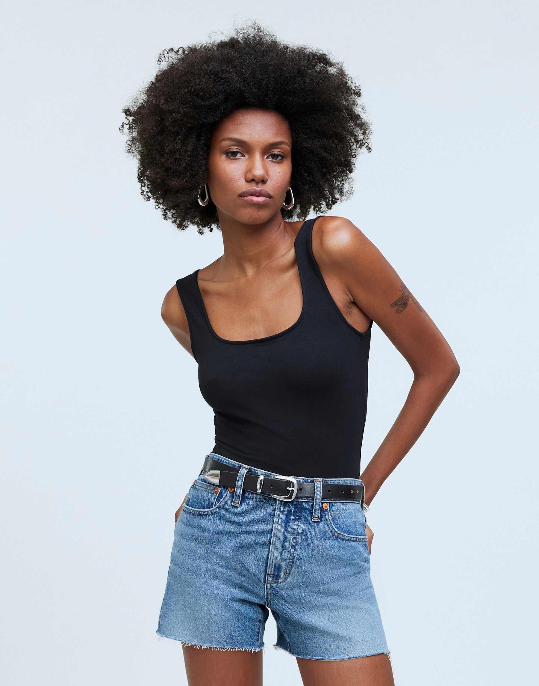 2 waist size - 25