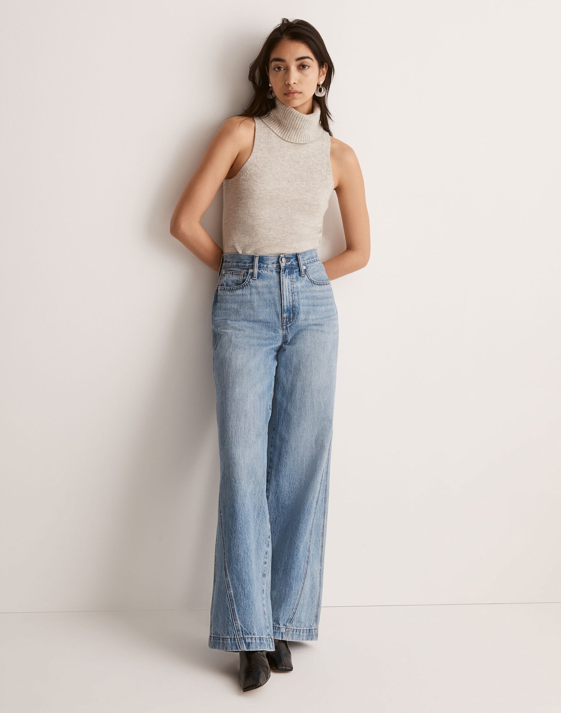 2 waist size - 23