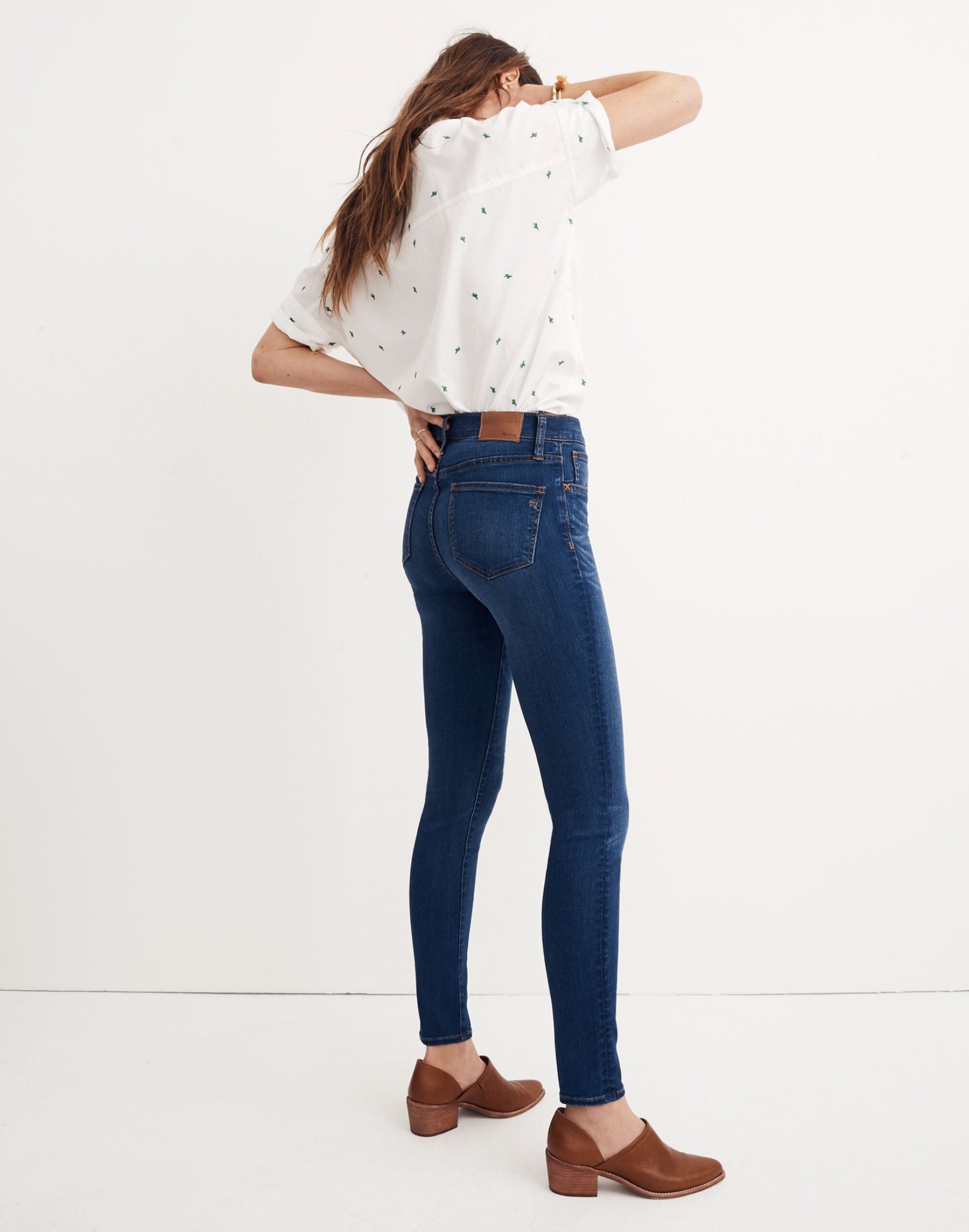 2 waist size - 32