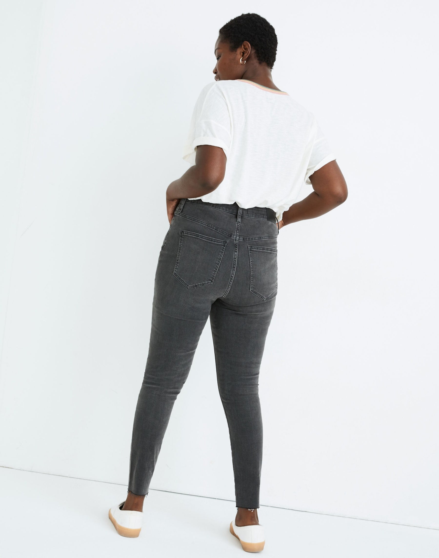 4 waist size - 25