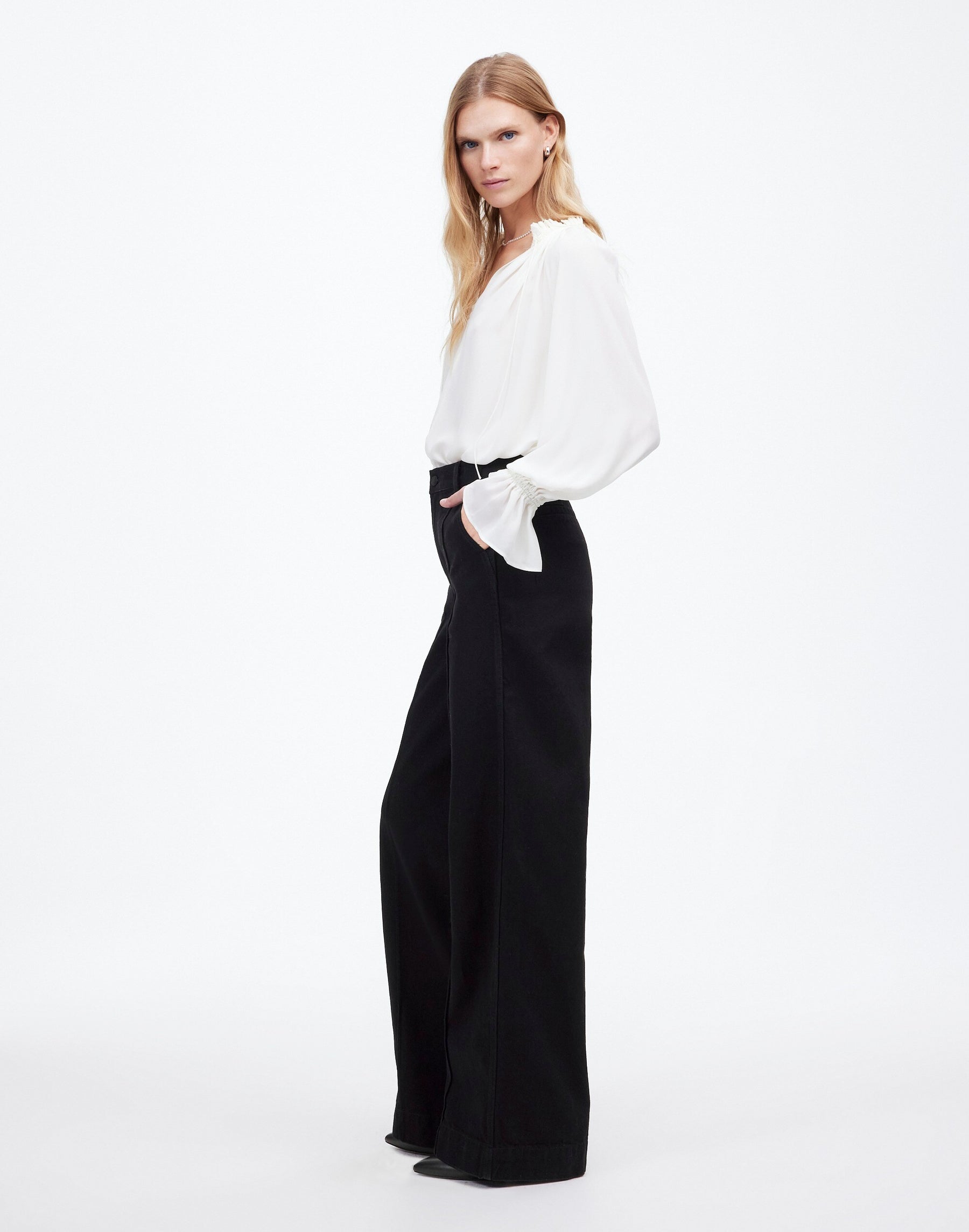4 waist size - 25