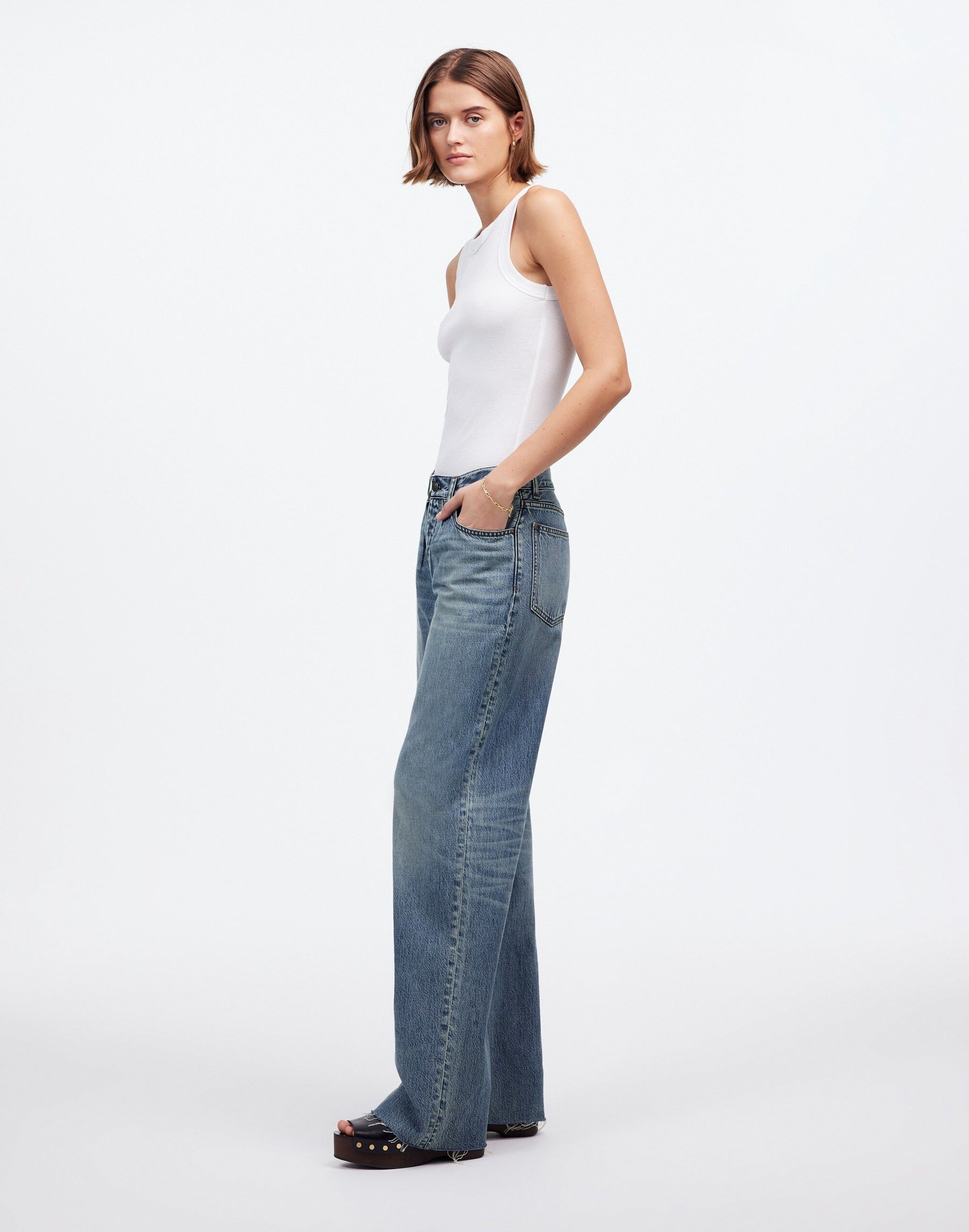 4 waist size - 25