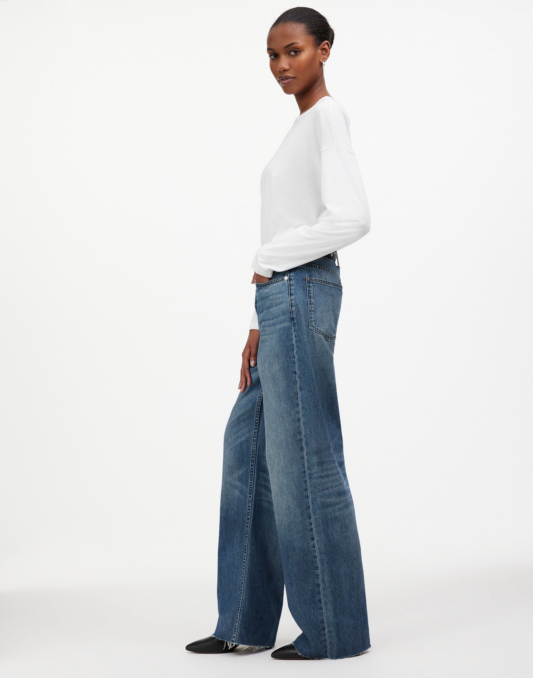 4 waist size - 25