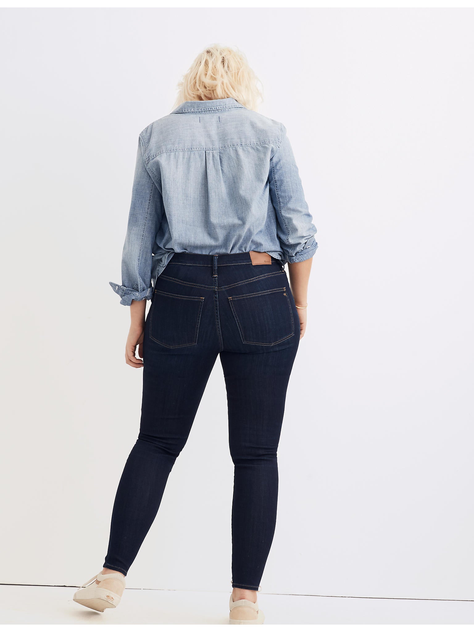 4 waist size - 25