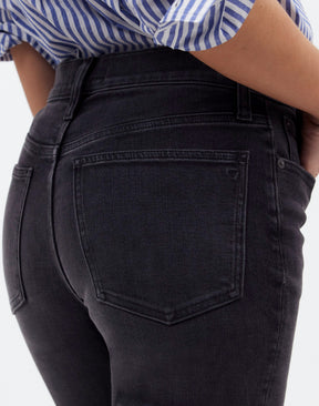 6 waist size - 25