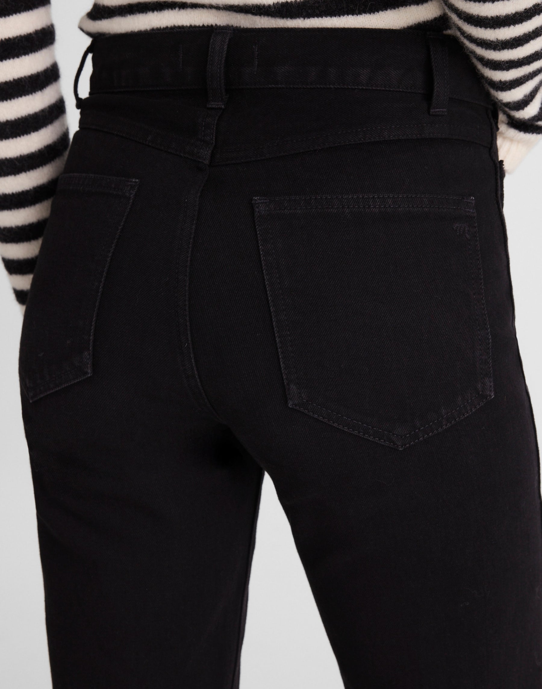 6 waist size - 31