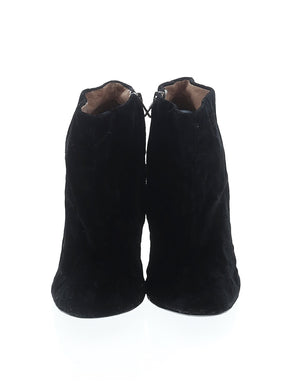 2 shoe size - 9 1/2