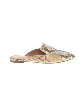 1 shoe size - 7 1/2