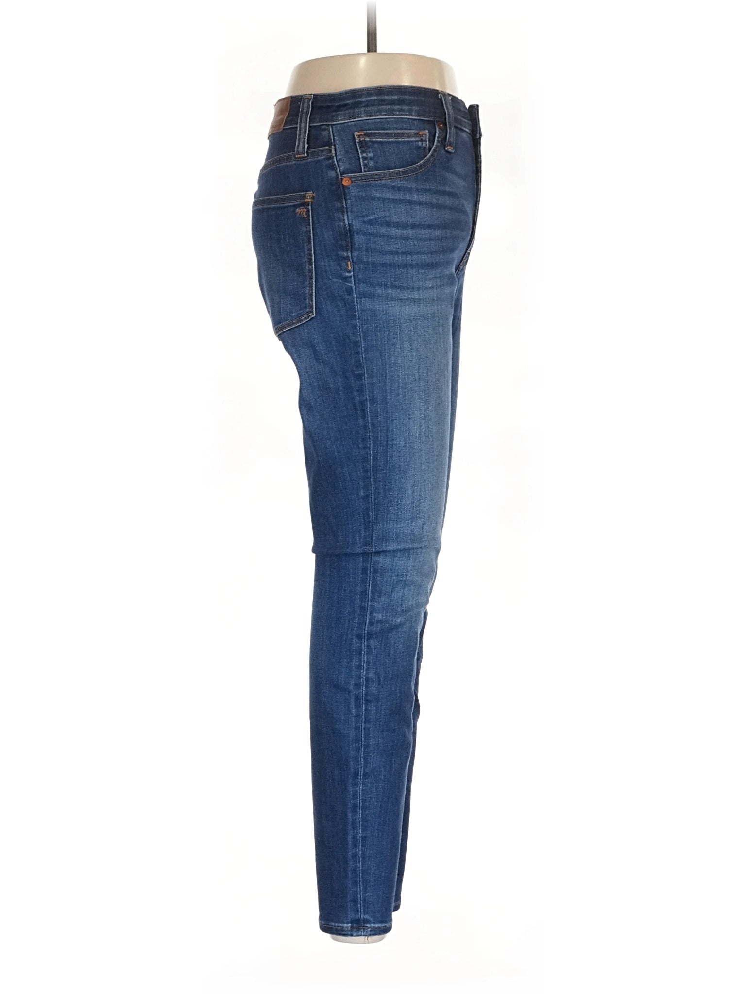 9 waist size - 28