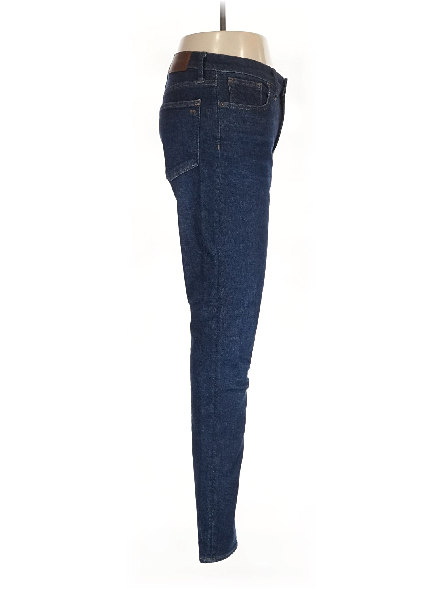 3 waist size - 28 T