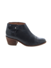 1 shoe size - 6