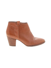 1 shoe size - 8 1/2