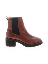 1 shoe size - 10