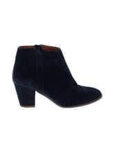 1 shoe size - 7