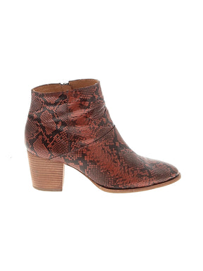 1 shoe size - 8 1/2