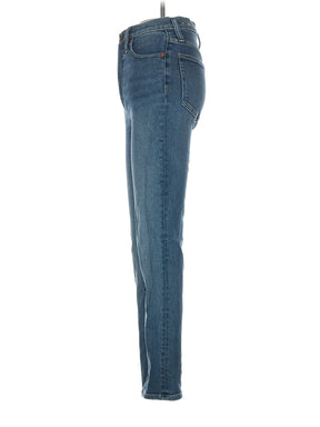 9 waist size - 23