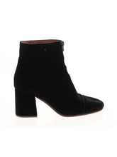 1 shoe size - 7 1/2