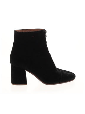 1 shoe size - 7 1/2