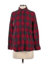 Long Sleeve Button-Down Shirt size - S