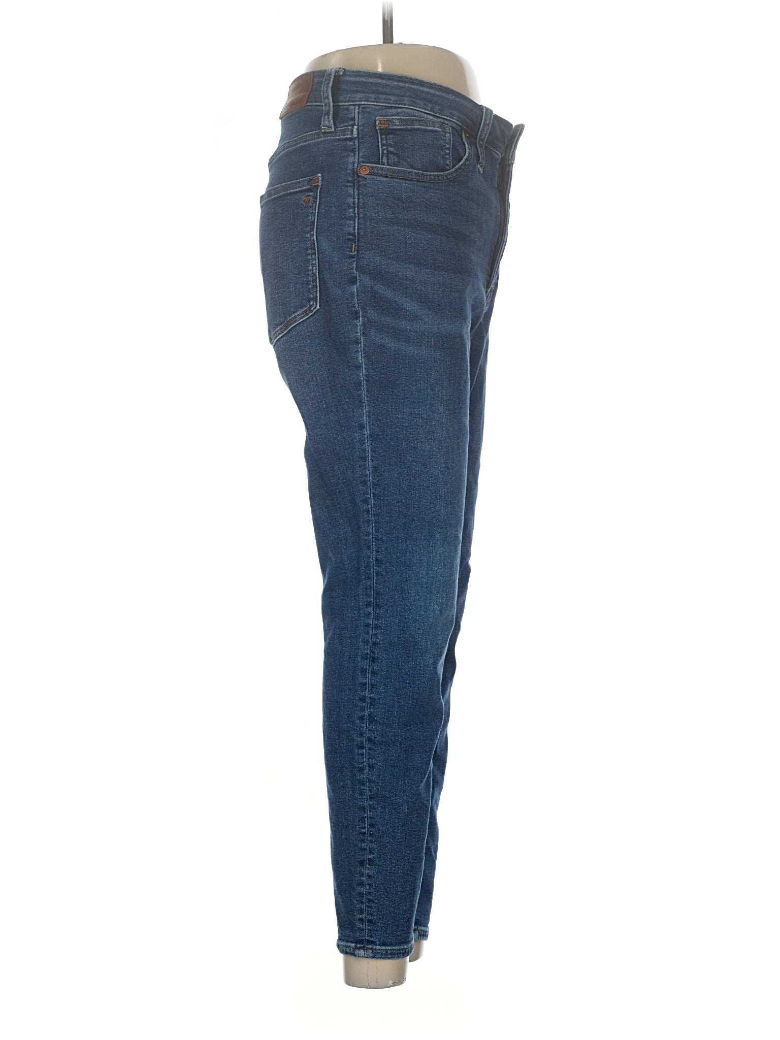3 waist size - 28 P