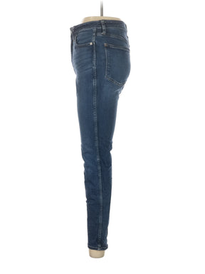 4 waist size - 28
