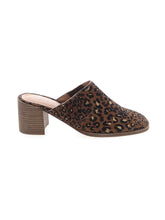 1 shoe size - 7 1/2
