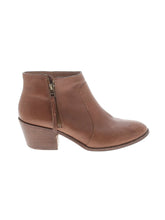 1 shoe size - 10