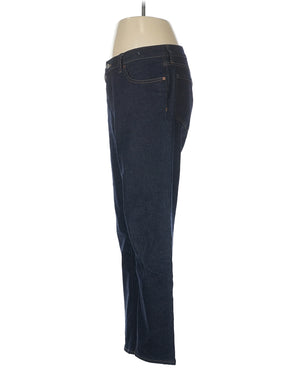 9 waist size - 28