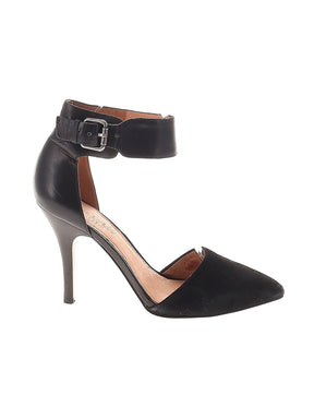 1 shoe size - 7 1/2
