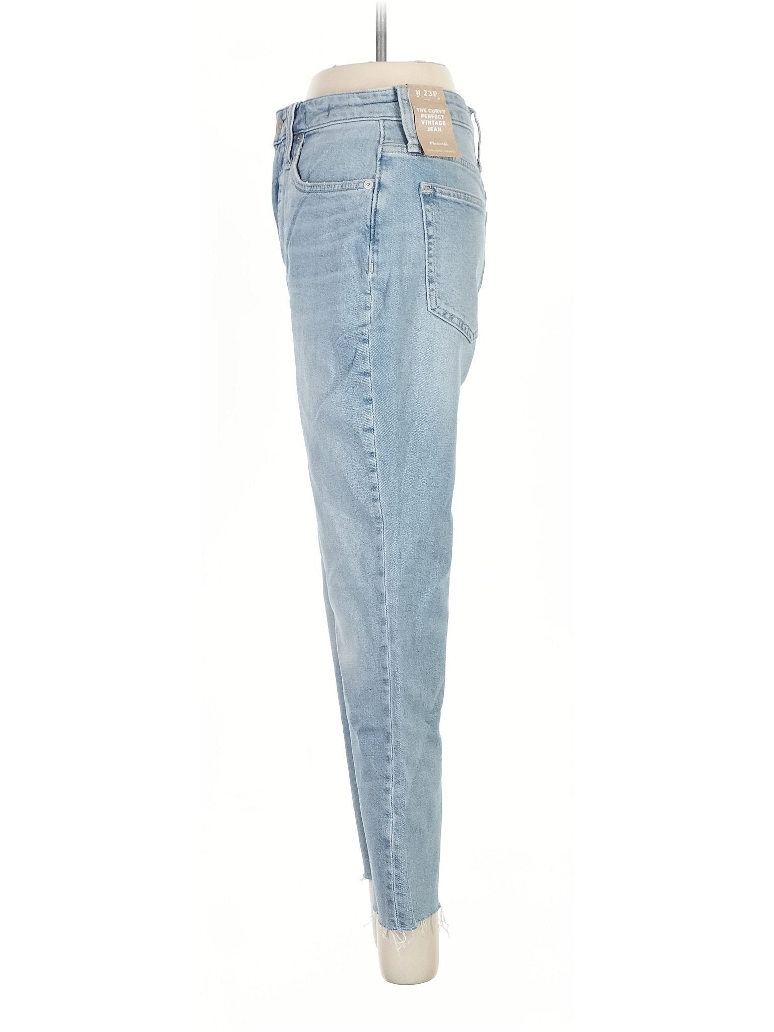 4 waist size - 23 P