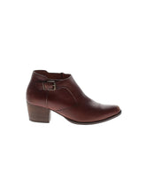 1 shoe size - 8