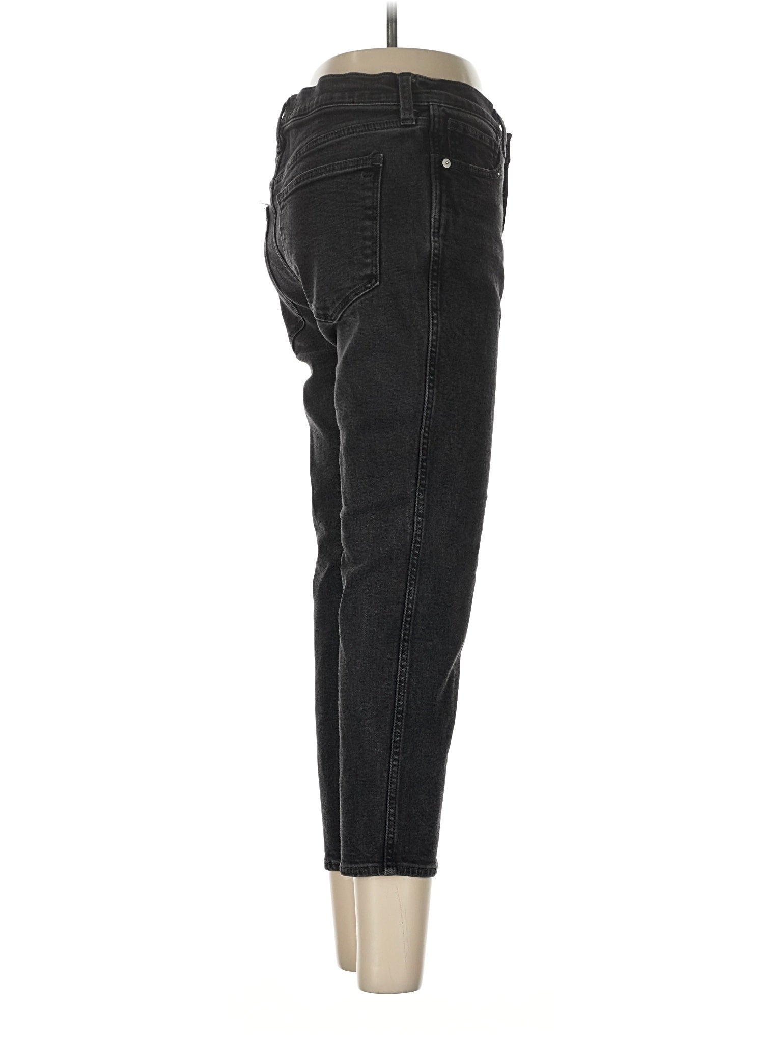 3 waist size - 28 P