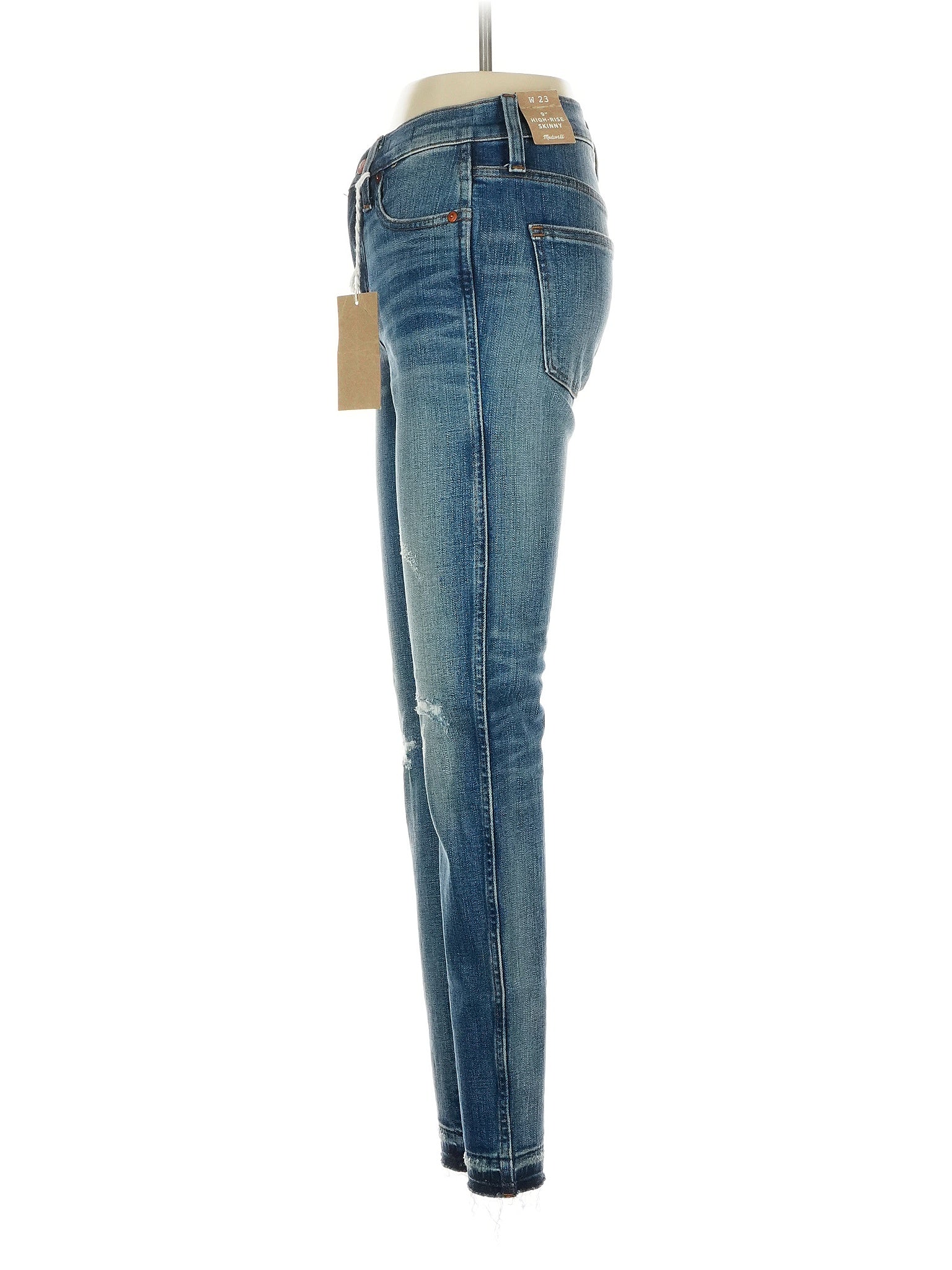 4 waist size - 23