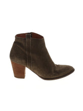 1 shoe size - 6 1/2