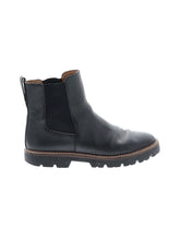 1 shoe size - 8