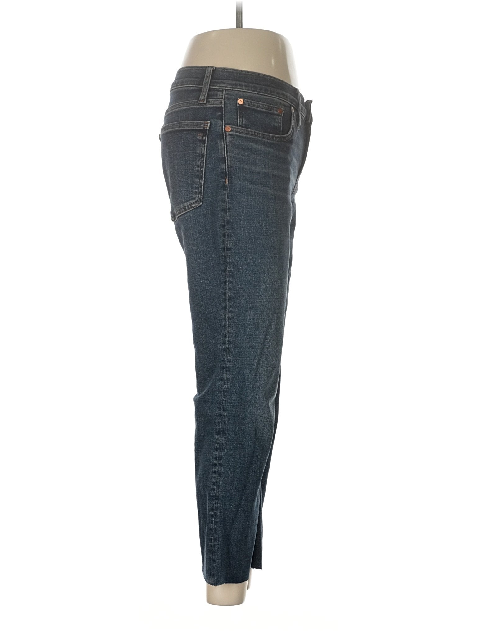 3 waist size - 28 P