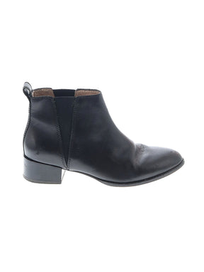 1 shoe size - 6
