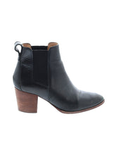 1 shoe size - 6 1/2