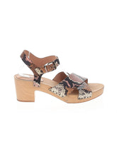 1 shoe size - 11