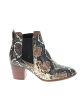 1 shoe size - 8
