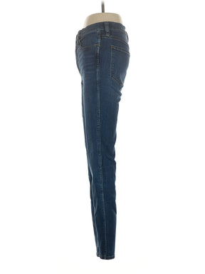 4 waist size - 25