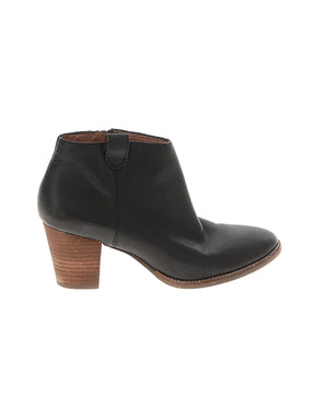 1 shoe size - 7 1/2