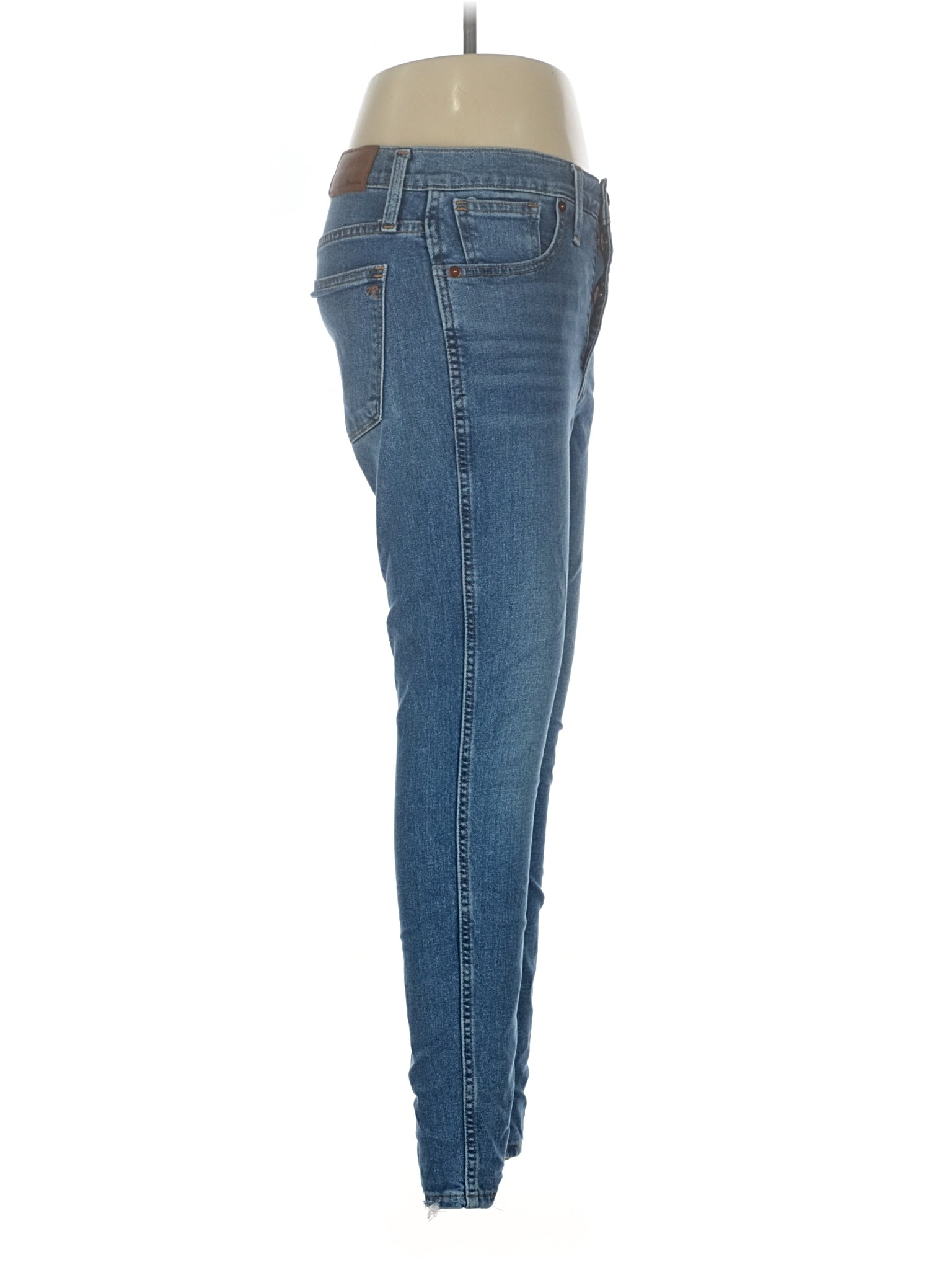 3 waist size - 28 P