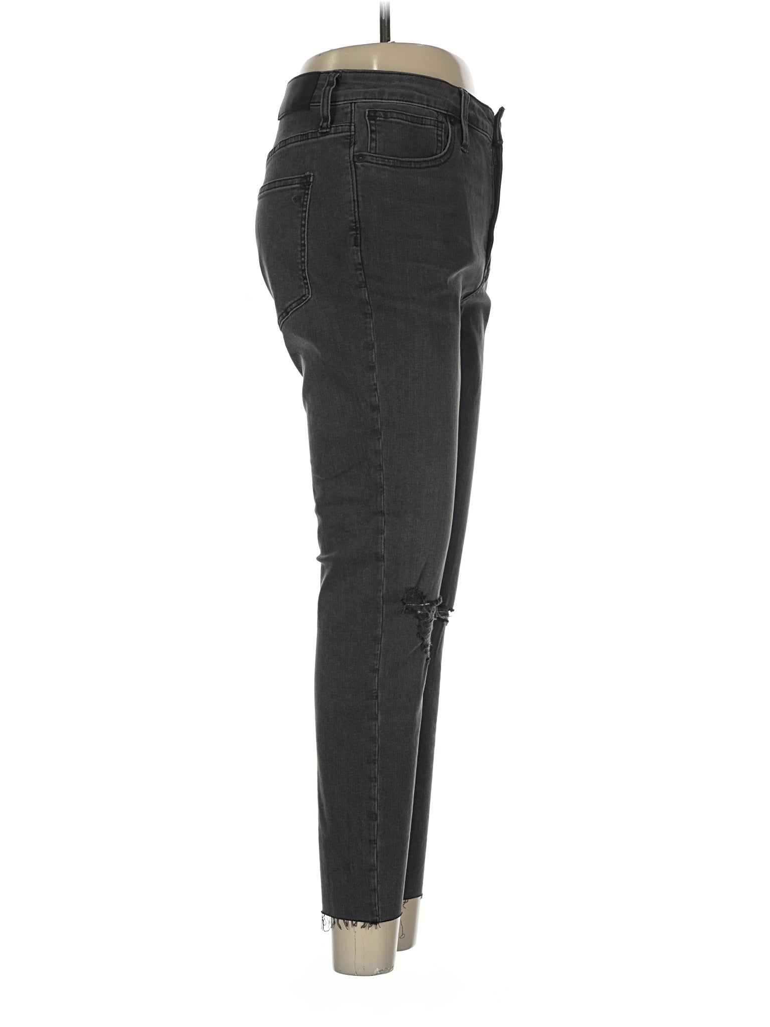 3 waist size - 28 P