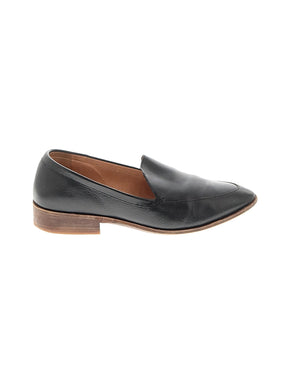 1 shoe size - 8